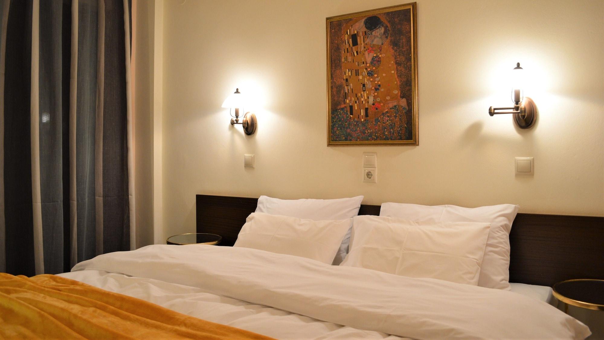 Alexakis Hotel & Spa 로우트라 이파티스 외부 사진
