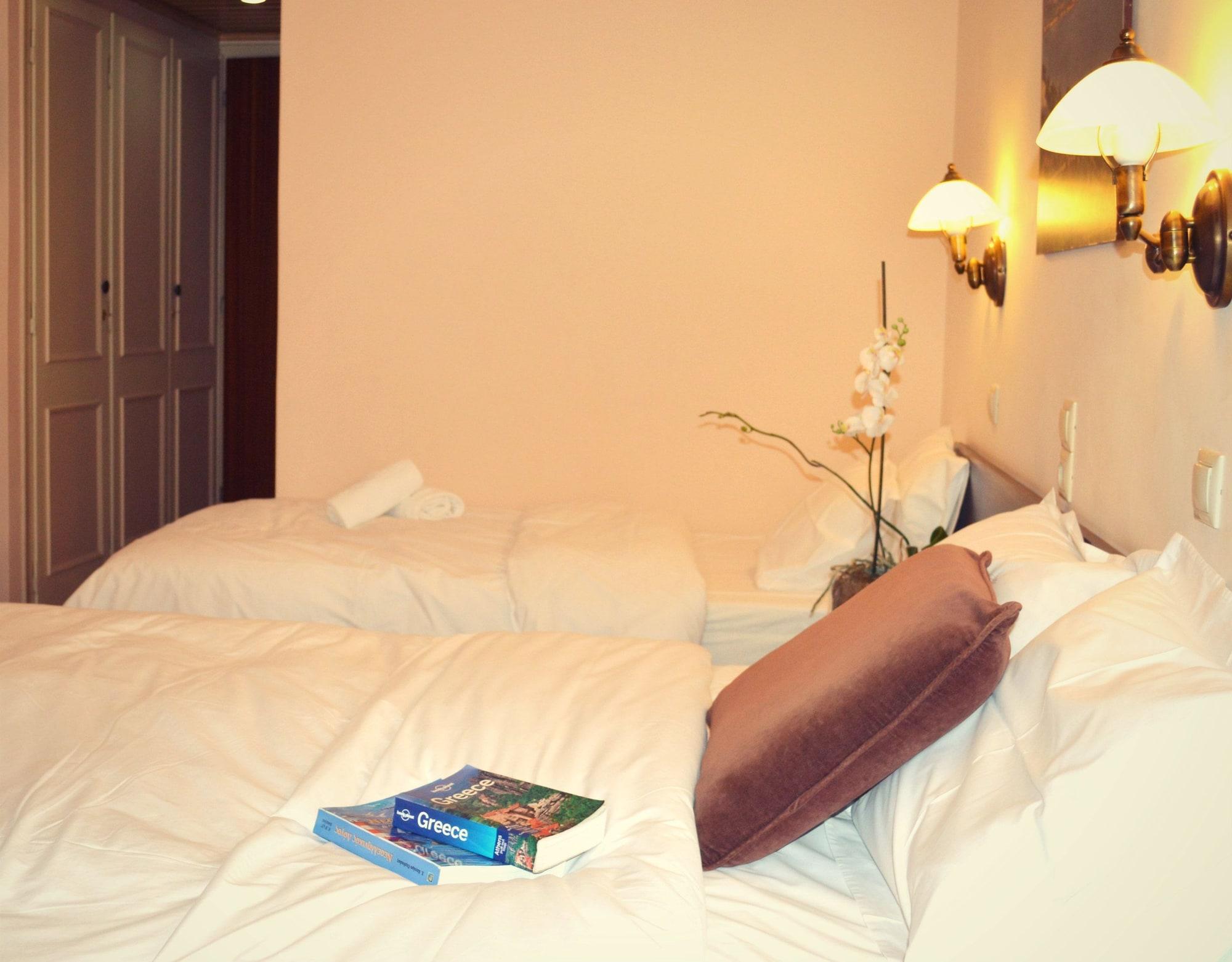 Alexakis Hotel & Spa 로우트라 이파티스 외부 사진