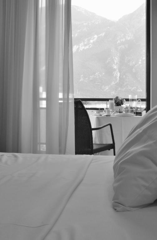 Alexakis Hotel & Spa 로우트라 이파티스 객실 사진