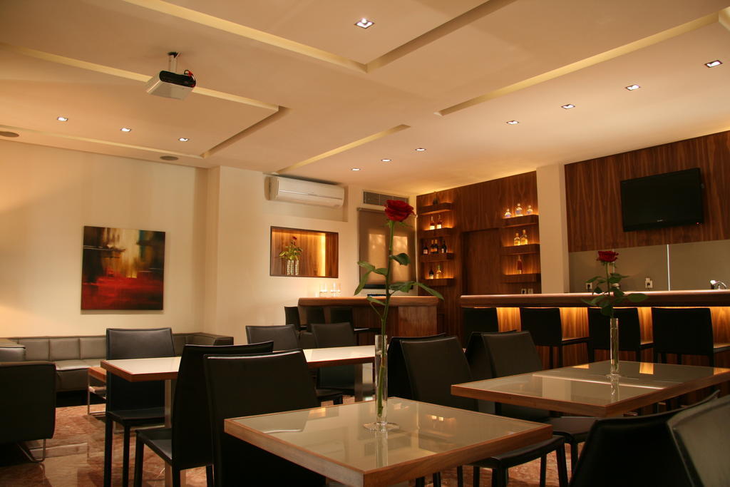 Alexakis Hotel & Spa 로우트라 이파티스 외부 사진