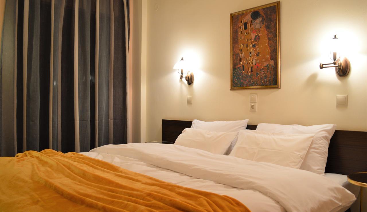 Alexakis Hotel & Spa 로우트라 이파티스 외부 사진