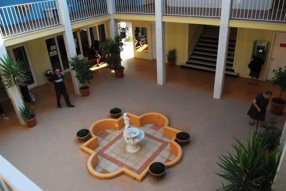 Alexakis Hotel & Spa 로우트라 이파티스 외부 사진