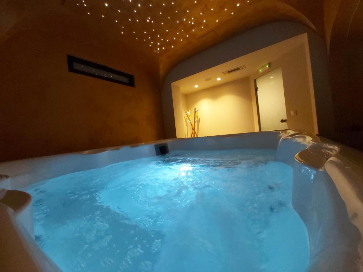 Alexakis Hotel & Spa 로우트라 이파티스 외부 사진